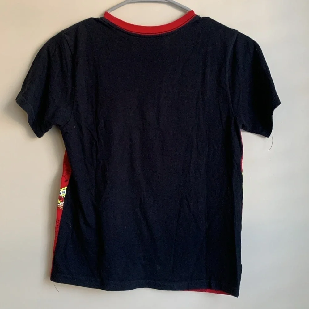 Sponge Bob graphic tee red & black size medium (10/12)